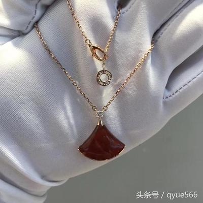 余七月 御时尚珠宝18K系列，金银饰品中的心动瞬间