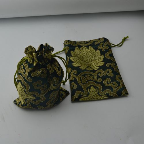绸缎布袋 金银饰品与香氛美妆的精致包装之选
